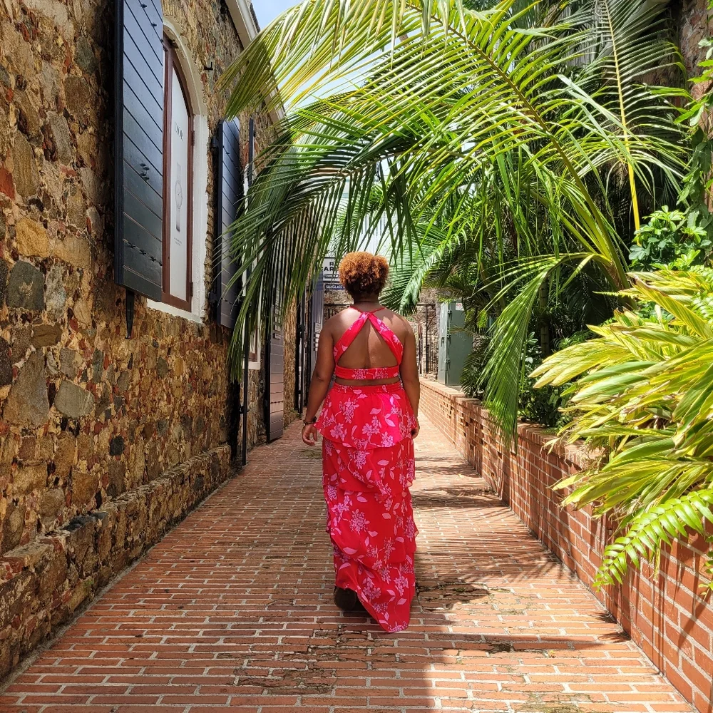 Long tiered pink floral maxi dress - Picture 3 of 3